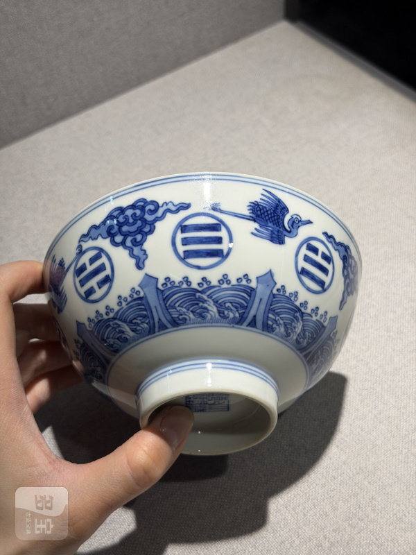 清乾隆 青花云鹤纹碗一对 - 图30